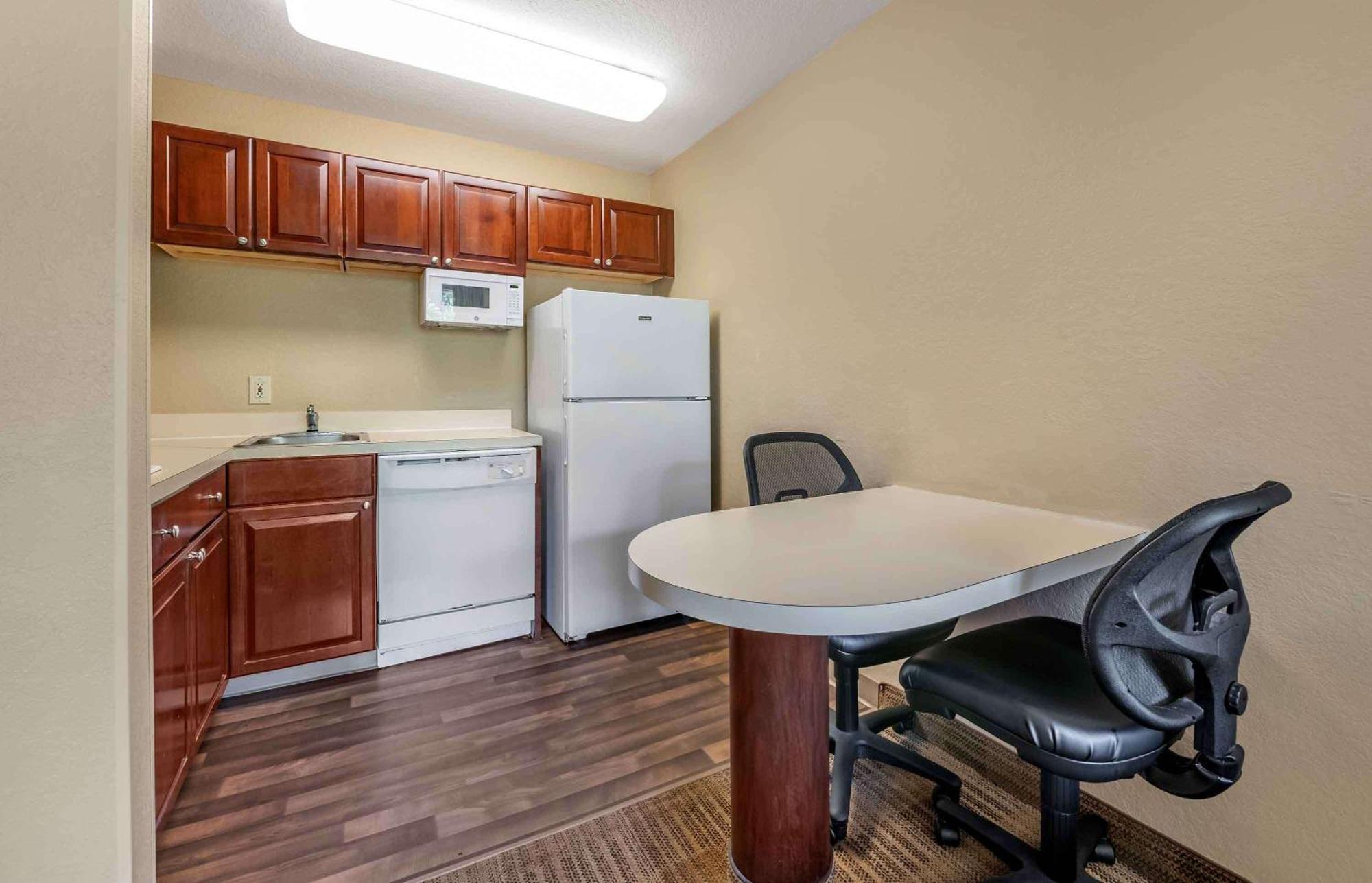 Extended Stay America Suites - Raleigh - Rtp - 4919 Miami Blvd Durham Exterior foto