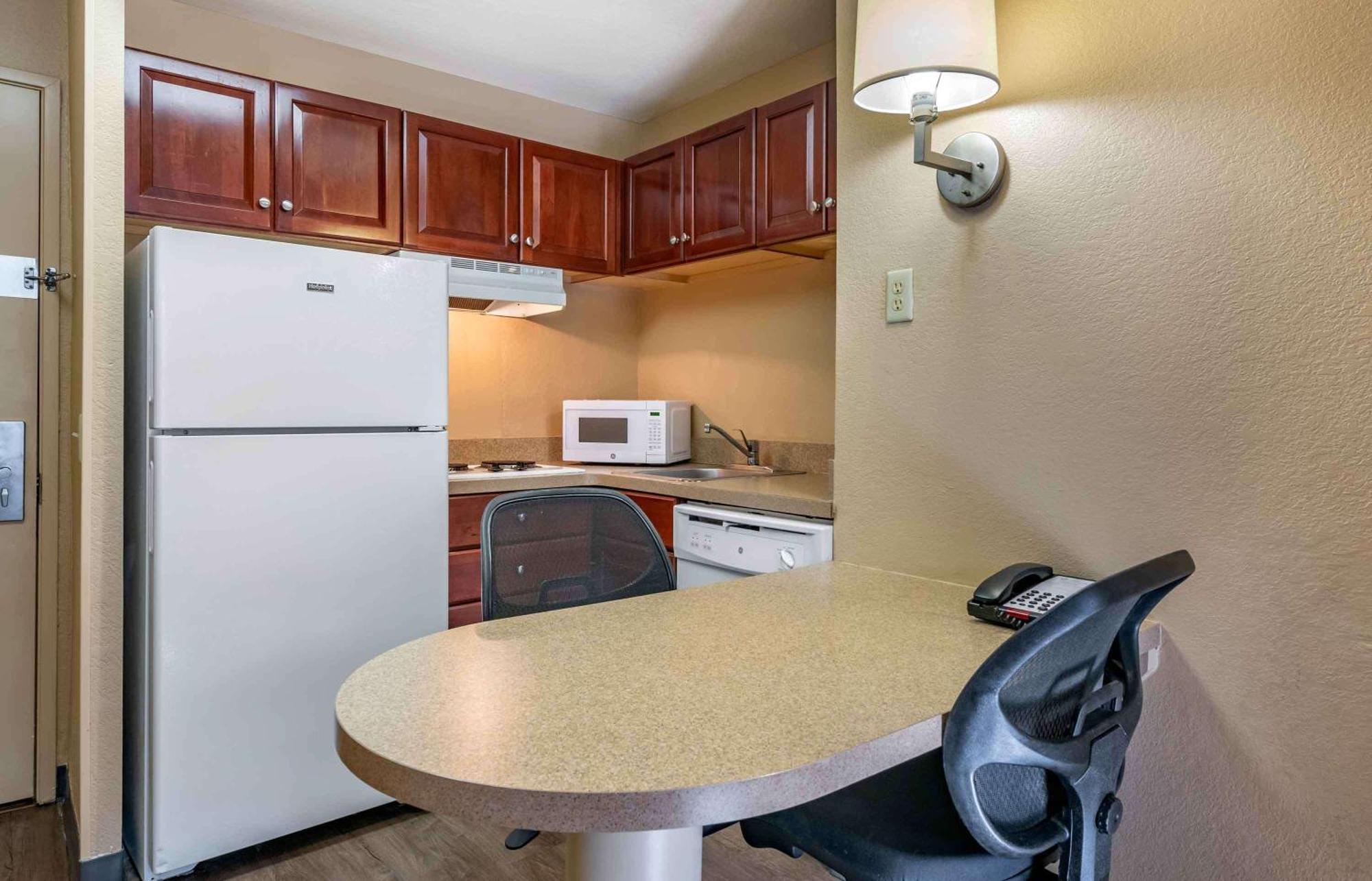 Extended Stay America Suites - Raleigh - Rtp - 4919 Miami Blvd Durham Exterior foto